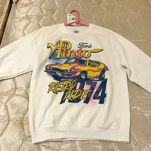 NEVER WORN Forever21 Womens Small/Medium sweatshirt
